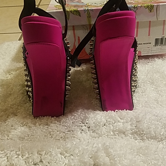 Jeffrey campbell-vicious black fuchsia heels - Picture 3 of 4